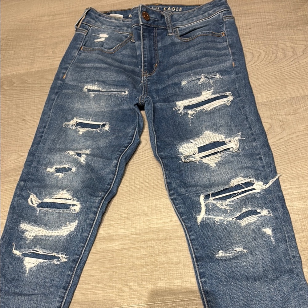 American Eagle Outfitters woMen's Blue Distressed Jeans